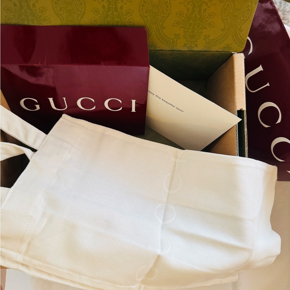 Gucci Ivory lightweight Canvas small Shopper with card+envelope 100% Authentic